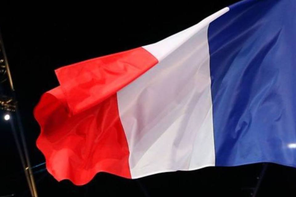 Fitch alerta França que pode rebaixar rating em 2013