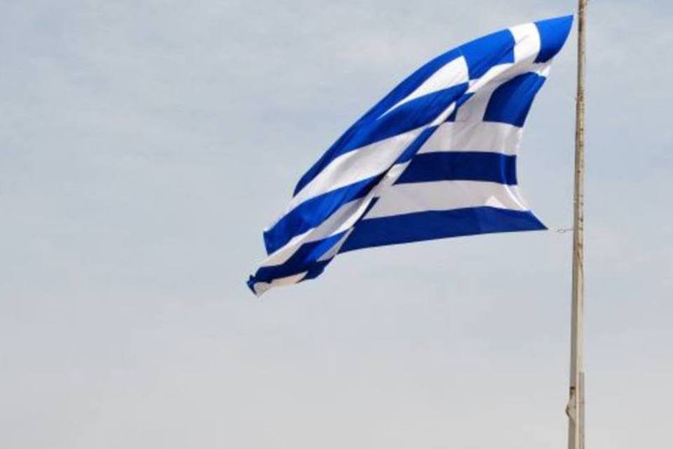 Pequena maioria dos gregos vê acordo como positivo