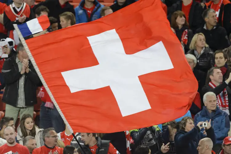 Bandeira da Suíça (Fabrice Coffrini / AFP)