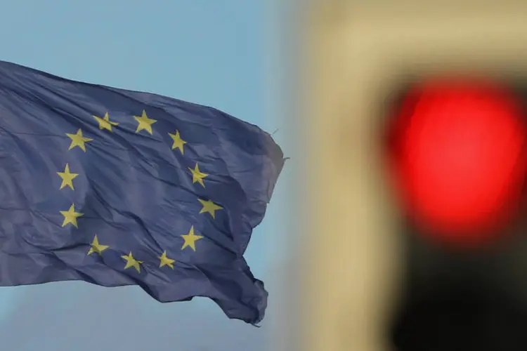 
	Bandeira da Uni&atilde;o Europeia: a UE destina &agrave; regi&atilde;o um investimento superior aos 500 milh&otilde;es de euros
 (Getty Images)