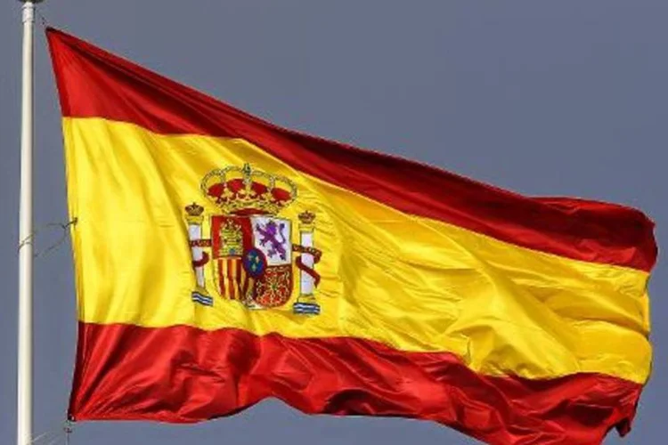 
	Bandeira da Espanha: a Espanha supera assim seus s&oacute;cios europeus
 (Gerard Julien/AFP)