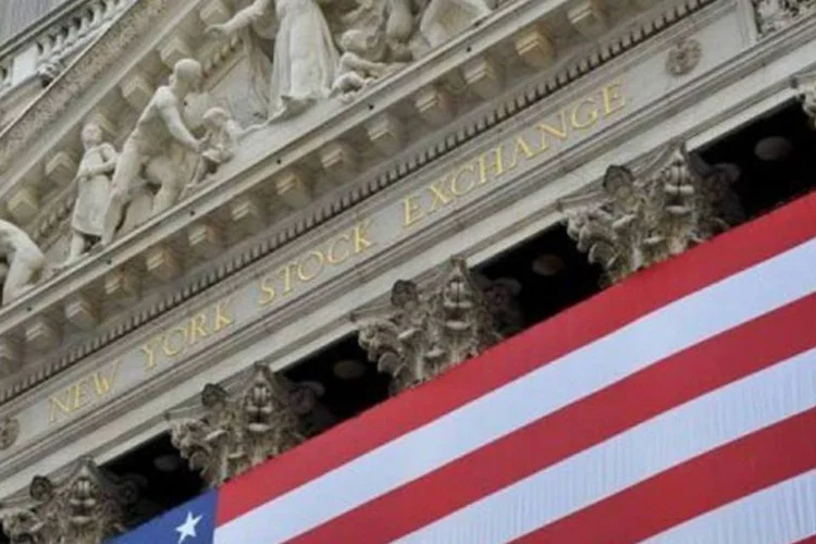 Nos EUA, as bolsas também avançam: Dow Jones registrou ganhos de 2,31%; Nasdaq avançou 2,82%; e o S&P 500 subiu 2,52% (Stan Honda/AFP)
