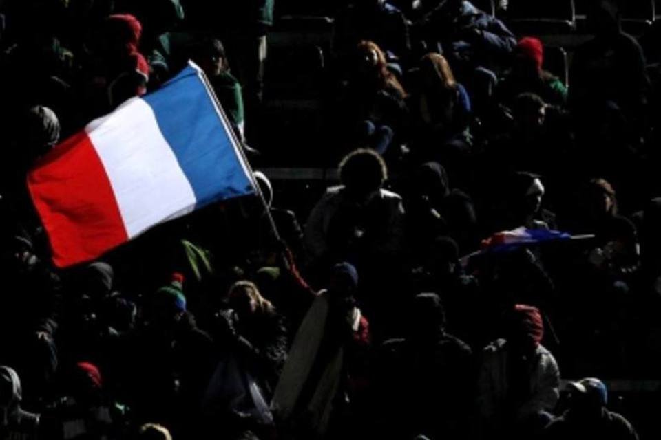 Participação em eleições regionais na França sobe para 43%