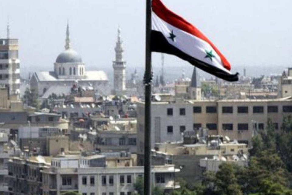 Grupos de oposição estudam transferência do poder na Síria