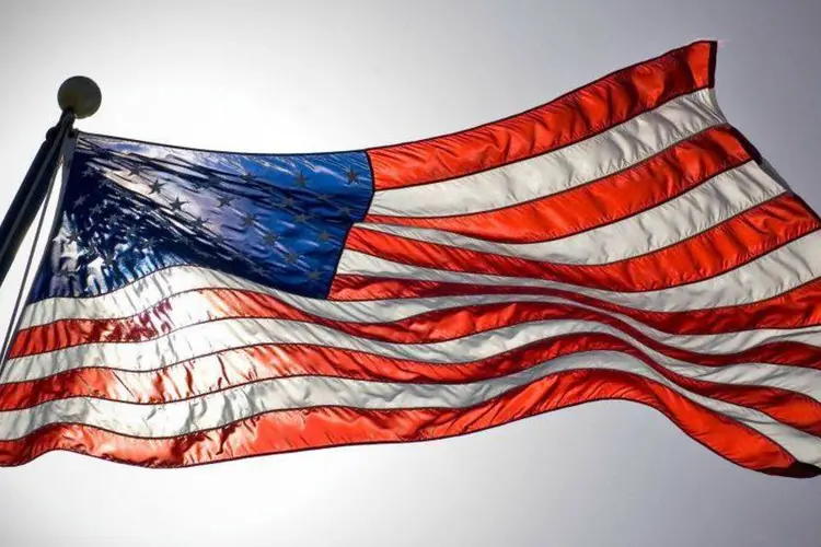 
	Bandeira dos Estados Unidos: o n&uacute;mero de pedidos iniciais de aux&iacute;lio-desemprego cresceu em 12 mil, para 282 mil
 (Thinkstock/Stocktrek Images)