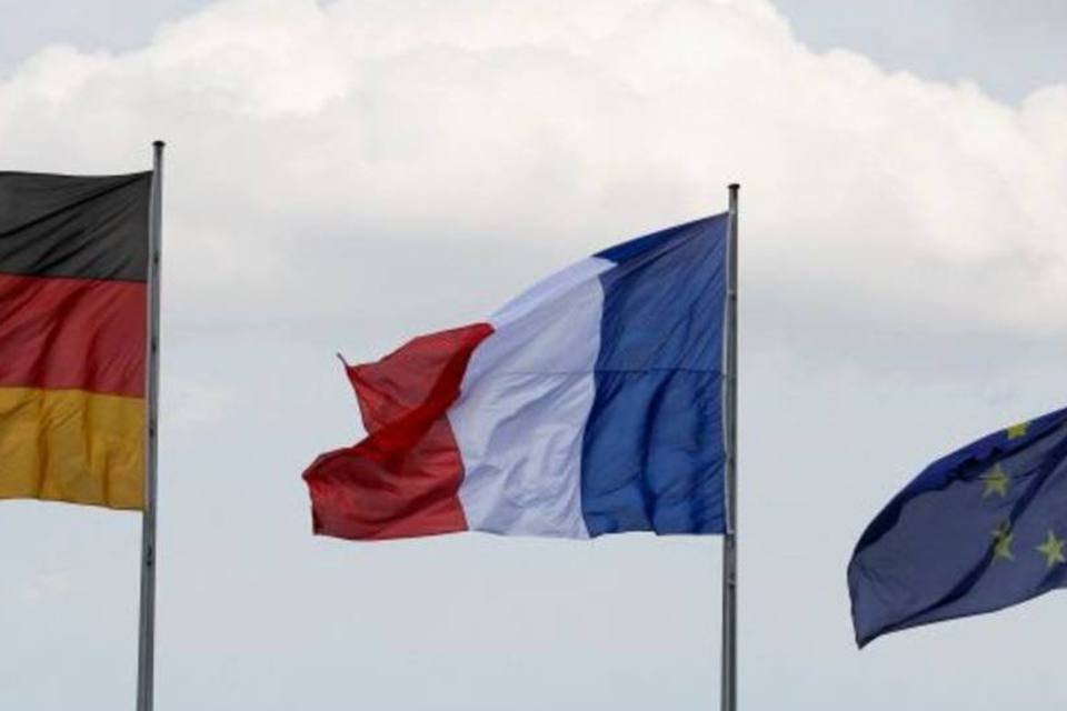 Ministros da França e da Alemanha pressionam a Grécia