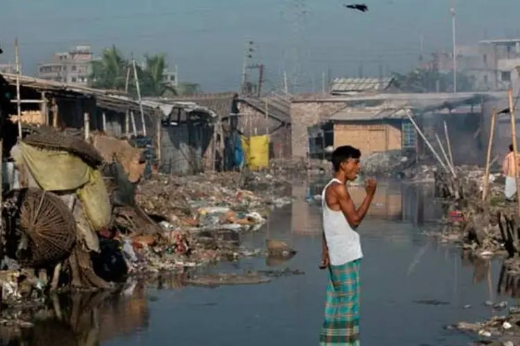 
	Bangladesh: pa&iacute;s &eacute; um dos mais densamente populosos do mundo e sofre com desastres naturais
 (Getty Images)
