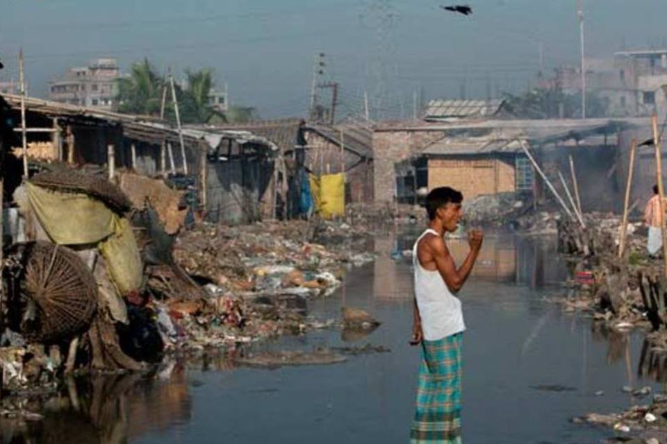 Inundações e deslizamentos matam 23 no sudeste de Bangladesh