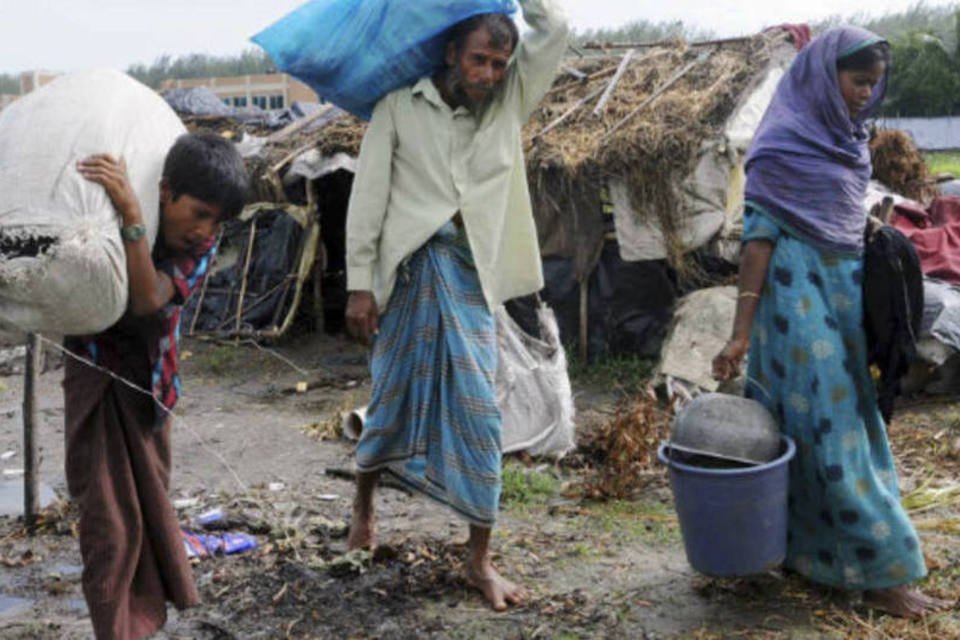 Número de mortos por ciclone em Bangladesh sobe para 38