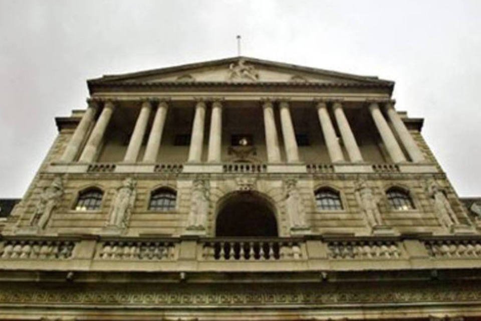 Inflação britânica desacelera pelo 3º mês consecutivo