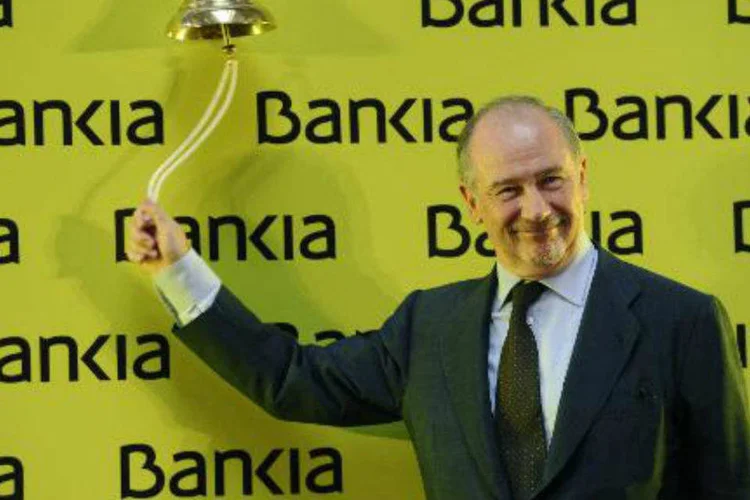 Rodrigo Rato, ex-presidente do banco espanhol Bankia: indiciado por fraude e outros crimes financeiros. (AFP/ PIERRE-PHILIPPE MARCOU)