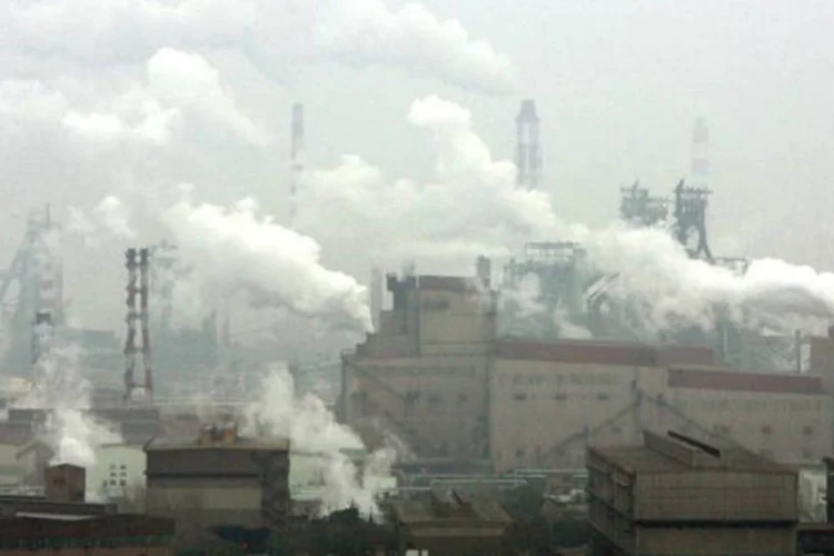 Usina da Baosteel: a China é a maior consumidora e importadora de minério de ferro no mundo (25/02/2005 REUTERS/Claro Cortes)
