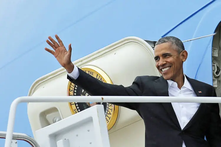 
	O presidente americano Barack Obama embarca para sua viagem &agrave; Cuba: presidente &eacute; incrivelmente popular na ilha
 (REUTERS/Carlos Barria)