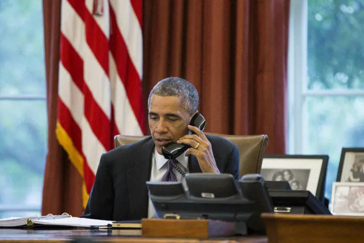 
	O presidente americano, Barack Obama, durante telefonema na Casa Branca
 (Gary Cameron/Reuters)