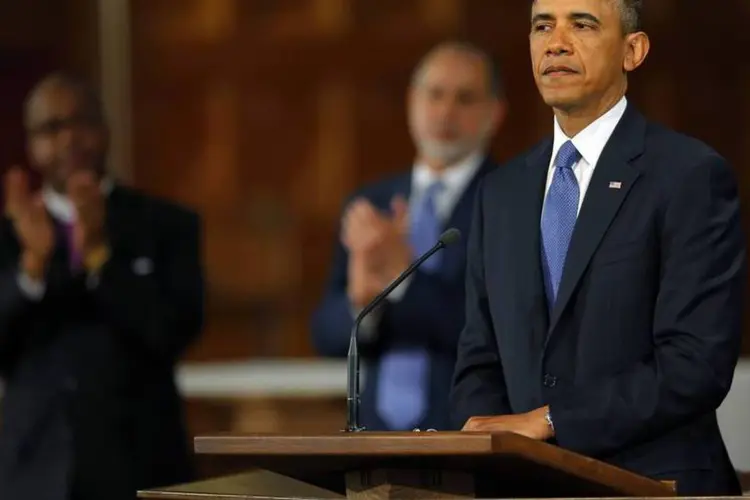 Barack Obama participa de cerimônia ecumênica em Boston: "Se eles eles pensaram em nos intimidar, nos aterrorizar, então está bem claro agora que eles escolheram a cidade errada para fazer isso", afirmou o presidente. (REUTERS/Brian Snyder)