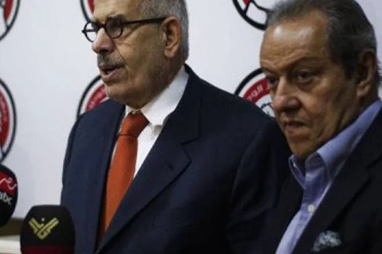 El Baradei participa de uma entrevista coletiva no Cairo: ele apoiou ativamente a revolta contra Mubarak em janeiro-fevereiro de 2011 e se posicionou como uma das principais figuras do movimento laico e liberal. (AFP / Gianluigi Guercia)