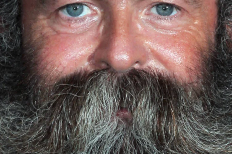 
	Homem com barba: campanha&nbsp;est&aacute; lotando as barbearias de Londres com homens entusiasmados em come&ccedil;ar o m&ecirc;s de barba feita
 (Johannes Simon/Getty Images)