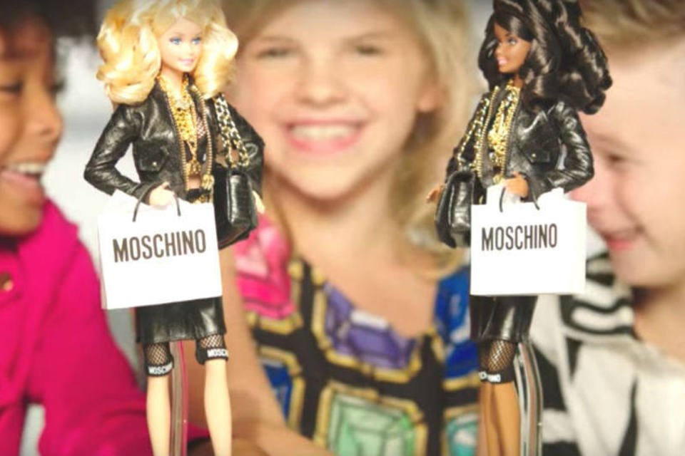 Comercial da Barbie e Moschino: menino em campanha é feito inédito (Reprodução)