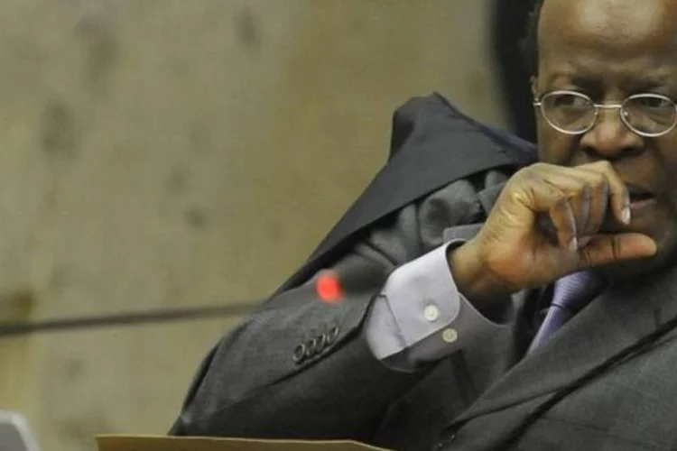 
	O ministro do Supremo Tribunal Federal (STF), Joaquim Barbosa: ministro lembrou testemunhos que afirmam que Val&eacute;rio se apresentava como representante do PT e de Dirceu
 (José Cruz/Agência Brasil)