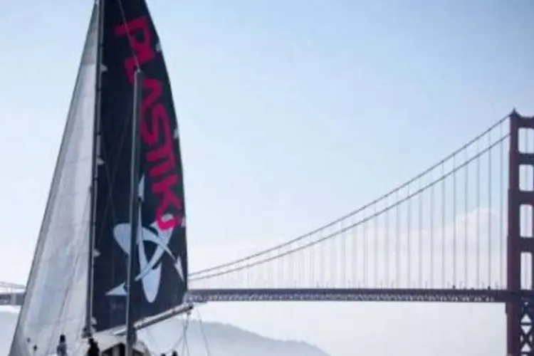 Barco passa por testes em São Francisco, EUA. (.)