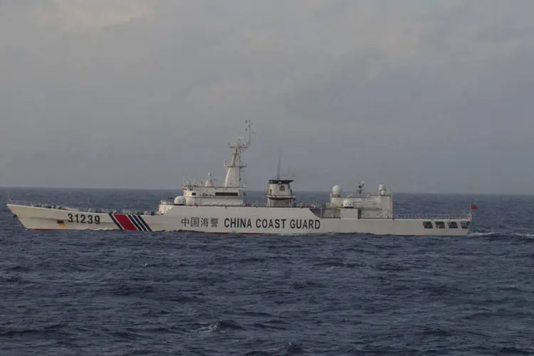 
	Navio chin&ecirc;s &eacute; visto pr&oacute;ximo a ilhas em disputa: China disse que os navios estavam transportando equipamento padr&atilde;o
 (REUTERS)