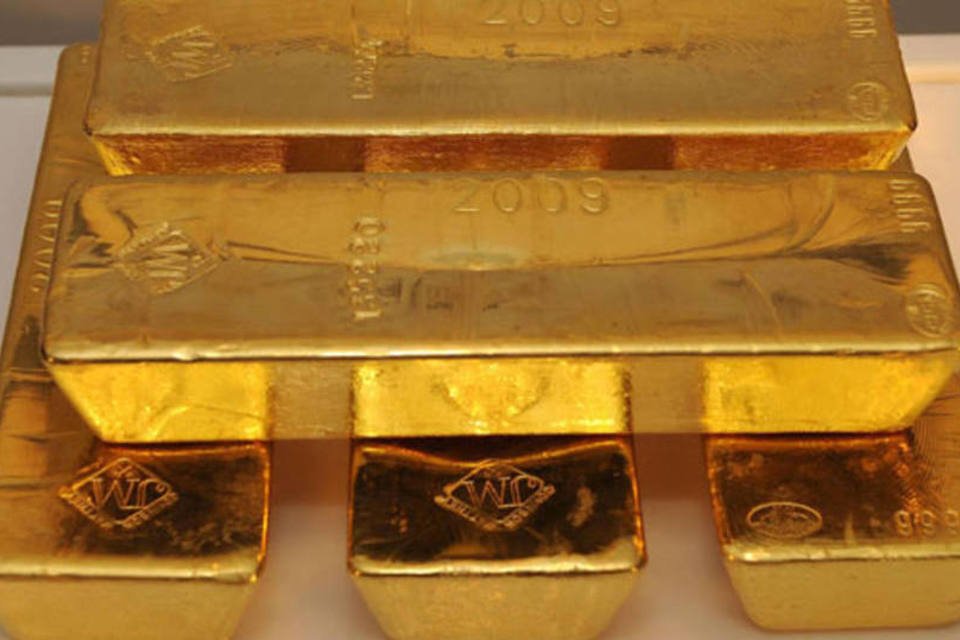 Ouro fecha em queda de 0,6% após dados nos EUA