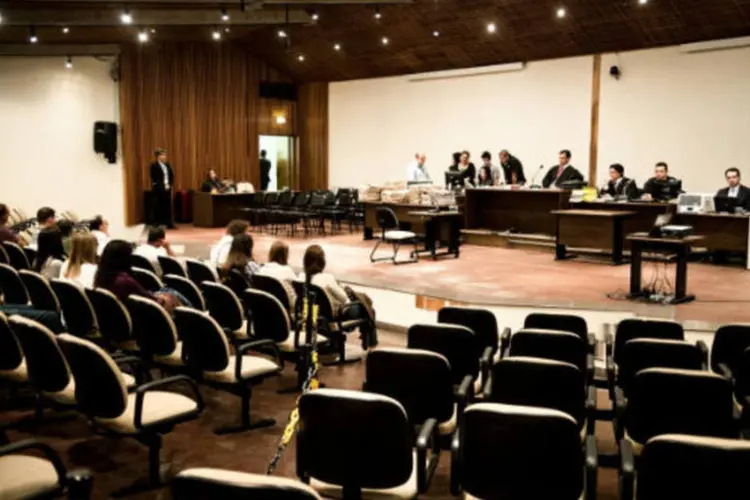 
	O julgamento prossegue no F&oacute;rum da Barra Funda, na capital paulista, com o depoimento de quatro dos 26 policiais acusados pela morte de 15 detentos
 (Marcelo Camargo/ABr)