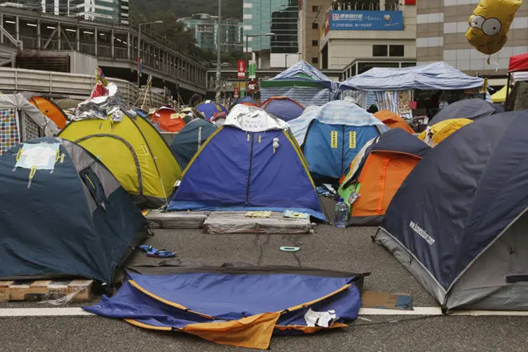 Barracas de manifestantes: Pequim permitiu uma eleição livre em 2017, mas insistente em pré-selecionar quaisquer candidatos para primeiro líder eleito da ilha (Bobby Yip/Reuters)