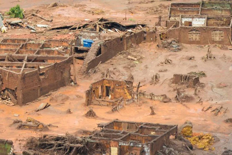 
	Regi&atilde;o destru&iacute;da por rompimento de barragens em Minas Gerais
 (Agência Brasil/EBC/Agência Brasil)