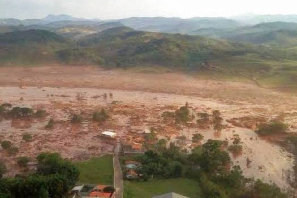 Punição tem de ir além de multa, diz governador de Minas