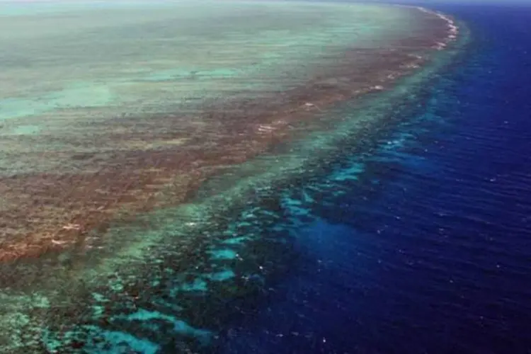 
	Vista a&eacute;rea da Grande Barreira de Corais Australiana
 (Getty Images)