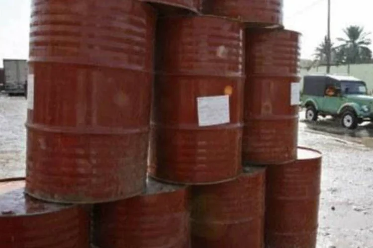 
	Barris de petr&oacute;leo: Brent recuava 0,42 d&oacute;lar &agrave;s 9h07, a 110,22 d&oacute;lares por barril
 (AFP)