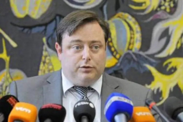 Bart De Wever, líder do partido flamengo N-VA, anuncia a suspensão de negociações políticas (Eric Lalmand/AFP)