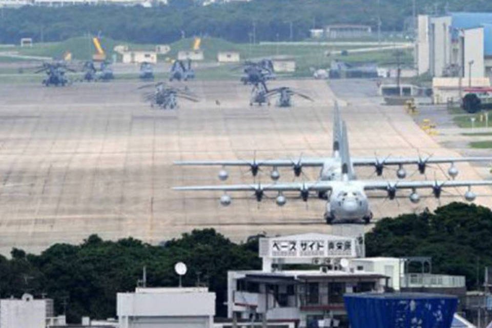 Okinawa tenta bloquear construção de base militar dos EUA