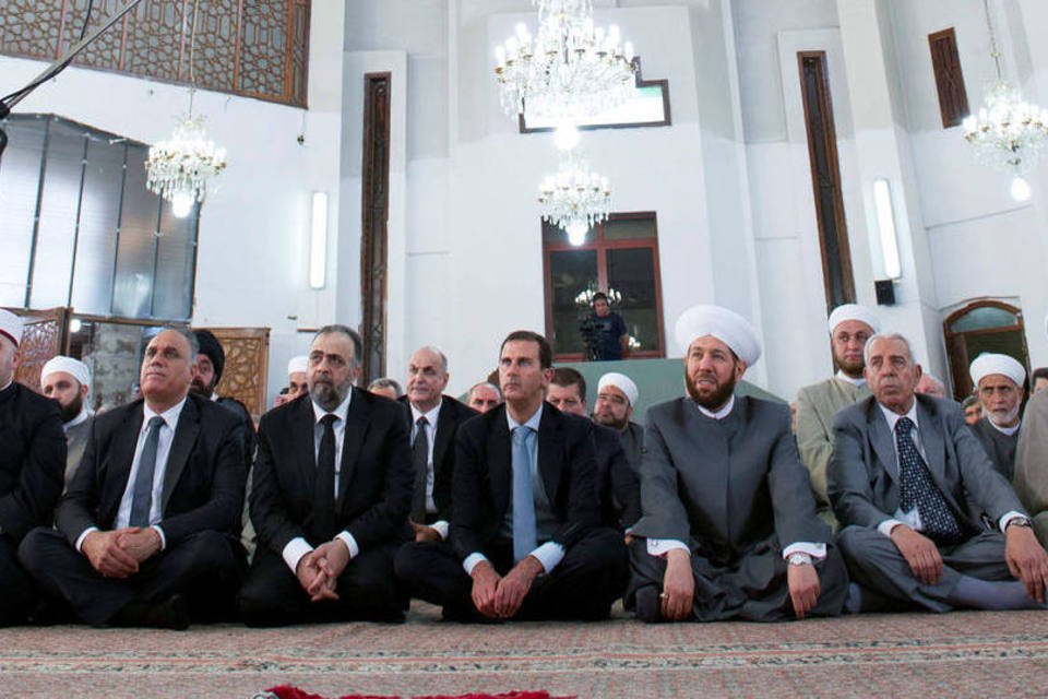 Presidente sírio comparece a cerimônia do fim do Ramadã