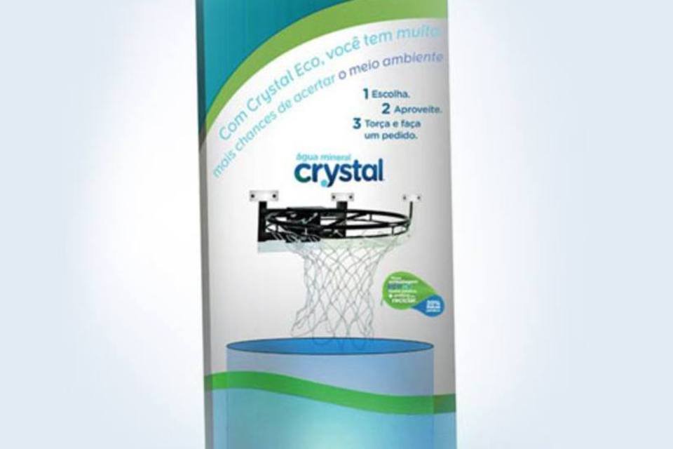 Crystal cria basquete de garrafa em shoppings