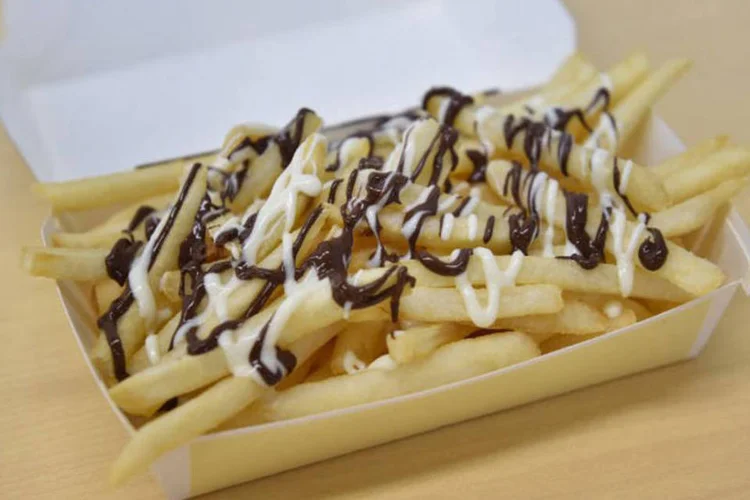 
	Batata frita com chocolate: &quot;Sem d&uacute;vida, 2015 foi o ano mais dif&iacute;cil em nossos 46 anos de hist&oacute;ria no Jap&atilde;o&quot;
 (Kazuhiro Nogi / AFP)