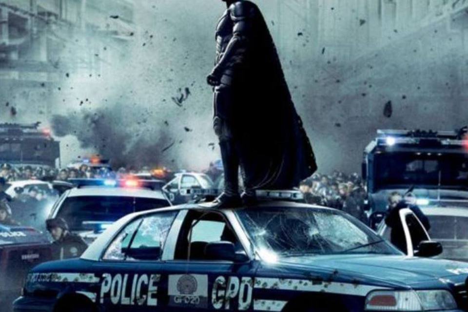 Christian Bale veste traje do Batman pela última vez