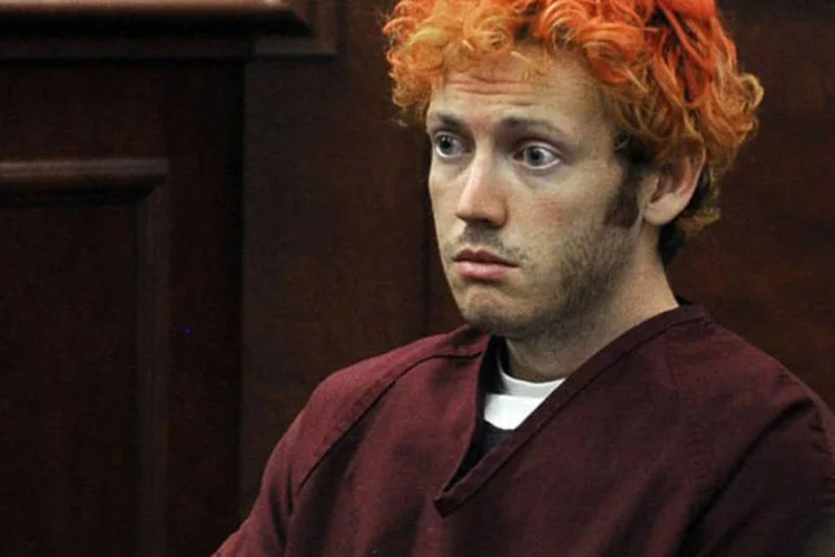 
	James Holmes: um juiz decidir&aacute; si existem provas suficientes para julgar Holmes e conden&aacute;-lo pela morte de 12 pessoas
 (Rj Sangosti/AFP)