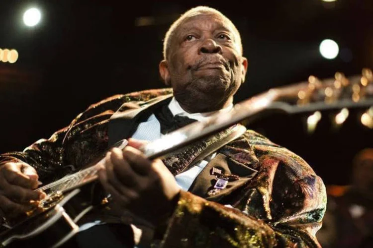 B.B. King se apresentando no Festival de Jazz de Montreux em 2011 (REUTERS/Valentin Flauraud)