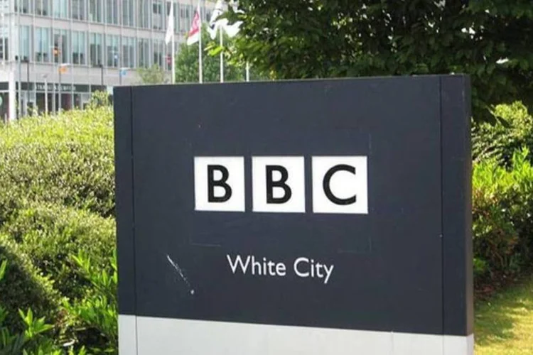 Sede da BBC (Redvers/Wkimedia Commons)