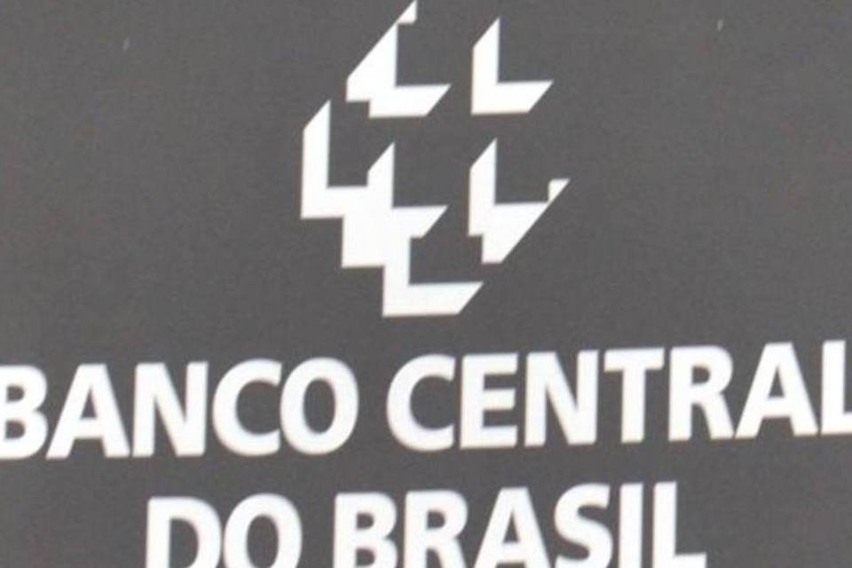 Inflação desacelera, mas ainda pede cautela