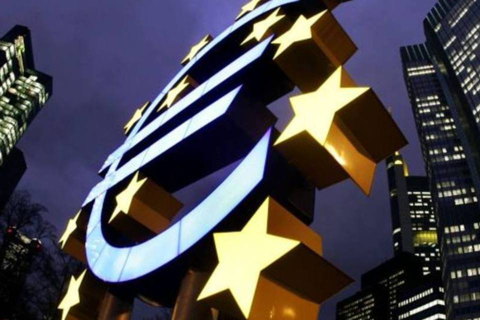 Zona do euro debaterá ajuda polêmica a bancos endividados