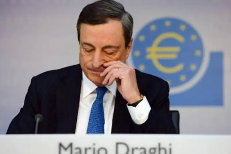 
	Mario Draghi: segundo alguns investidores, o BCE se aproximou do relaxamento quantitativo
 (Arne Dedert/AFP)