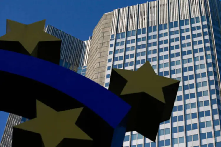 
	BCE: banco quer manter a infla&ccedil;&atilde;o abaixo mas perto de 2% no m&eacute;dio prazo
 (Bloomberg)