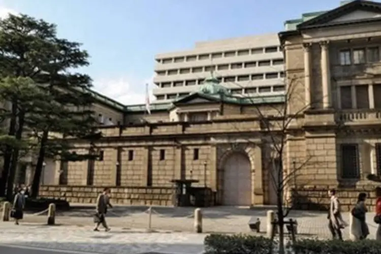 Banco Central japonês (BOJ): 40% das empresas entrevistadas disseram que terão de mudar seus locais de produção para o exterior se iene continuar forte (Arquivo/AFP)
