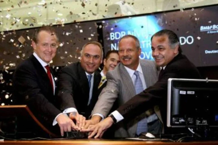Bolsa planeja oferecer até 80 papéis de grandes empresas estrangeiras (.)