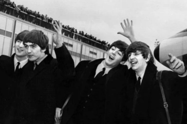 John Lennon, George Harrison, Paul McCartney e Ringo Starr: acervo com cerca de 50 fotos dos Beatles será leiloado na Inglaterra (Arquivo/AFP)