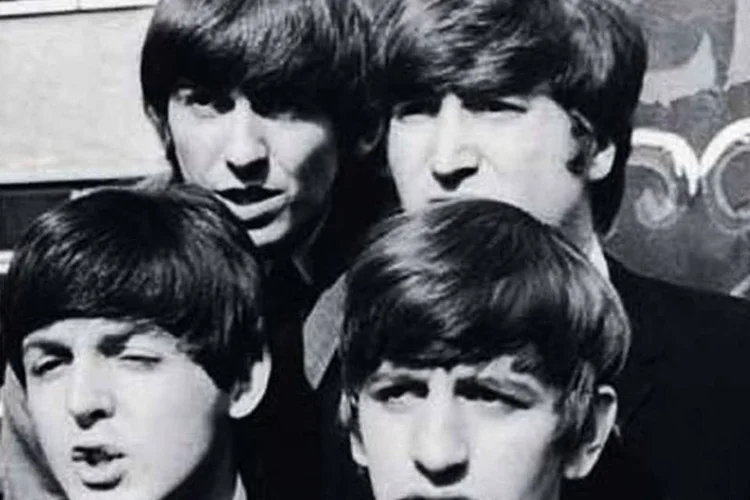 Beatles:  selos pertencentes à EMI incluem artistas como os Beatles, Beastie Boys, Coldplay, Iron Maiden e Pink Floyd
 (Imagem Filmes)