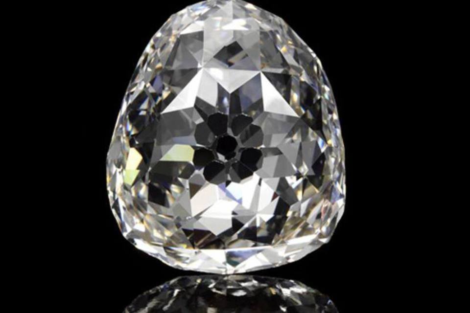 Diamante que pertenceu a quatro famílias reais é leiloado